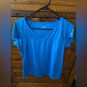 Columbia blue v neck shirt